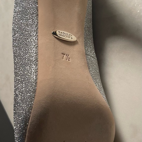 Badgley Mischka ideal wedding style shoes for bride, mother of bride. - Picture 7 of 10